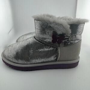 Ugg Mini Bailey Bow Boots Silver Butterfly Detail Kid's Sz 6 Cozy
